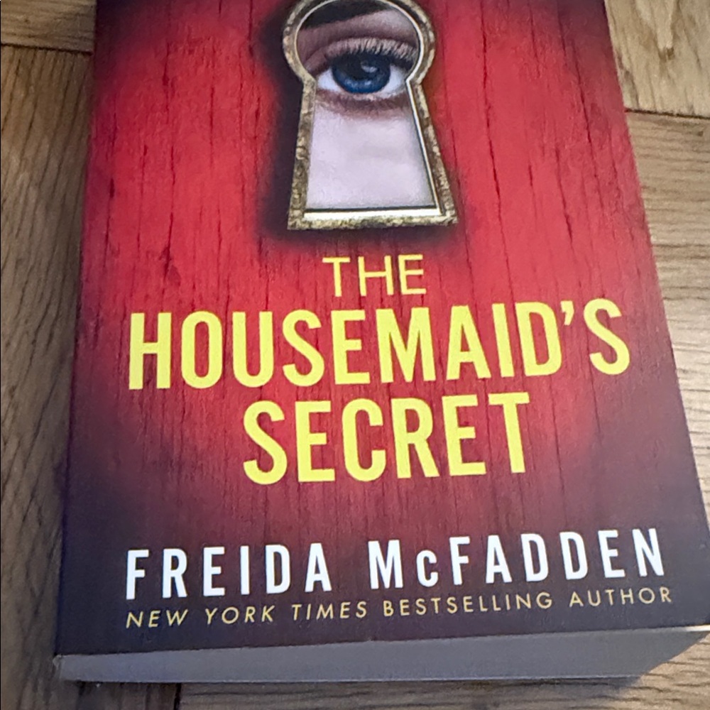 The Housemaid and The Housemaid's Secret Books - Picture 4 of 4